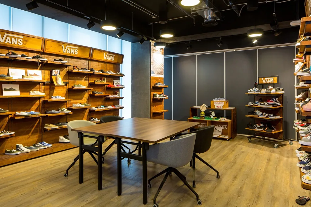 Thi công showroom & văn phòng Vans